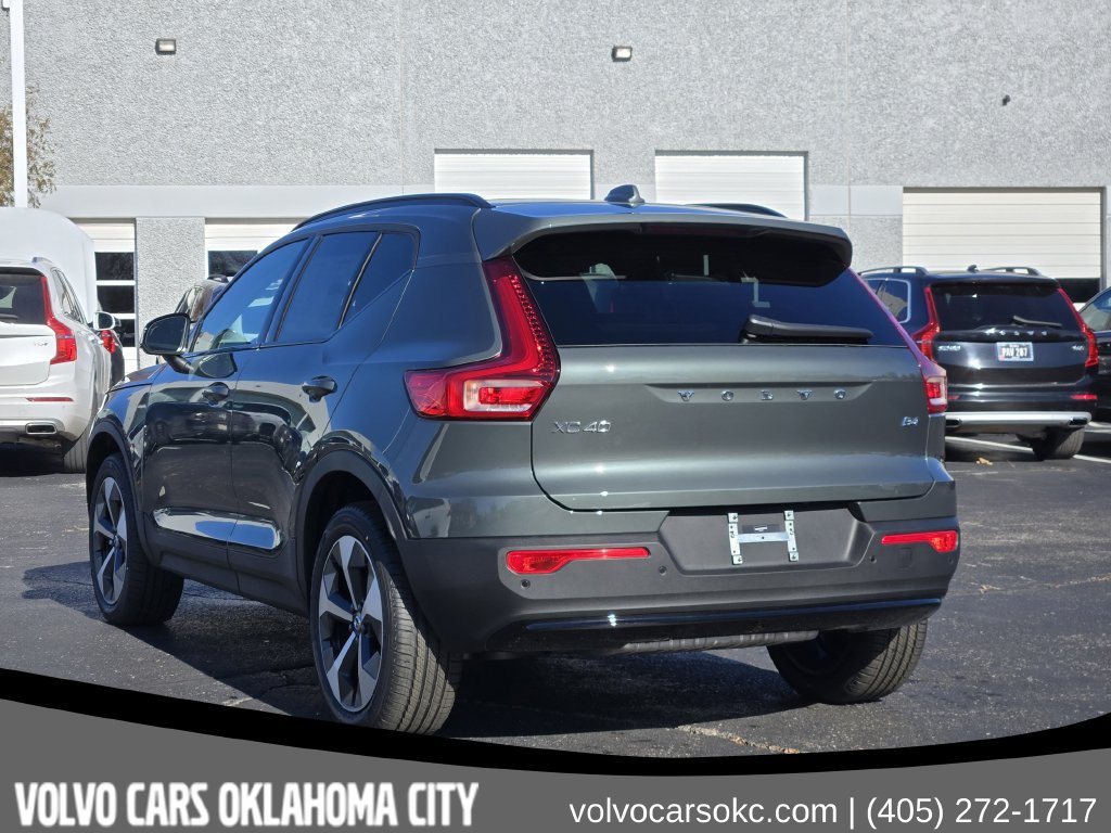 Used 2026 Volvo XC40 B4 Core w/ Protection Package Premier FWD image 4