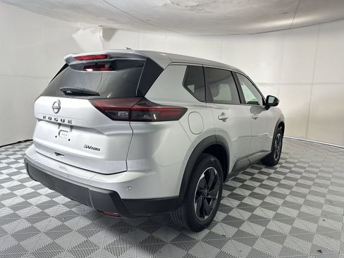 Certified 2024 Nissan Rogue SV AWD/4WD image 8