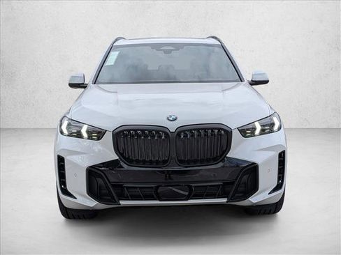Used 2026 BMW X5 sDrive40i w/ M Sport Package RWD image 5