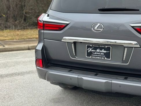 Used 2019 Lexus LX 570 4WD image 14