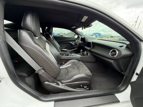 Used 2020 Chevrolet Camaro SS RWD image 39