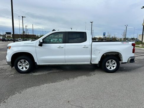 Used 2025 Chevrolet Silverado 1500 LT image 2