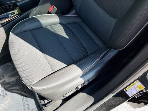 Used 2023 Chevrolet TrailBlazer RS w/ Sun and Liftgate Package image 18