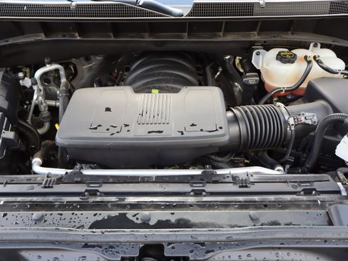 Certified 2025 Chevrolet Silverado 1500 LTZ w/ Technology Package image 43