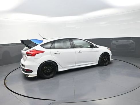 Used 2018 Ford Focus ST image 15