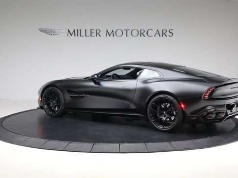 Used 2025 Aston Martin Vanquish image 4