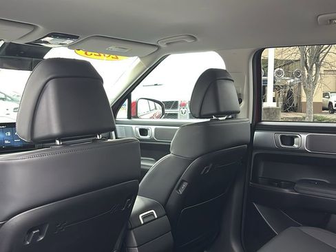 Used 2025 Hyundai Santa Fe SEL image 32