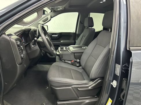 Used 2019 Chevrolet Silverado 1500 Custom Trail Boss w/ Custom Convenience Package AWD/4WD image 9
