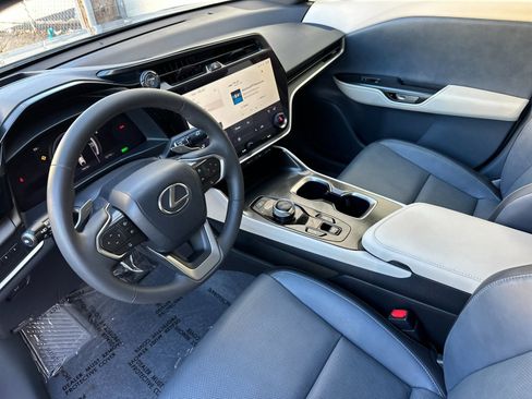 Used 2023 Lexus RZ 450e Premium w/ Technology Package image 9