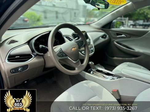 Used 2020 Chevrolet Malibu LT image 24