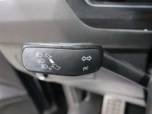 Used 2021 Volkswagen Tiguan SEL Premium R-Line image 40