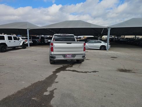 Used 2021 Chevrolet Silverado 1500 LT w/ Bed Protection Package image 4