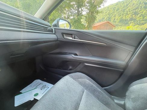 Used 2025 Toyota Camry LE FWD image 24