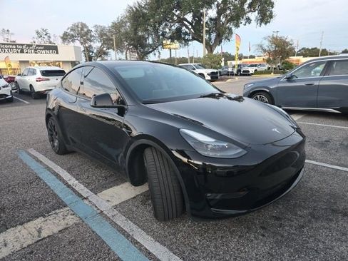 Used 2022 Tesla Model Y Performance image 1