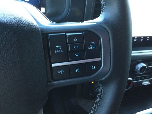 Used 2025 Ford F150 Lariat w/ Equipment Group 501A Mid image 20