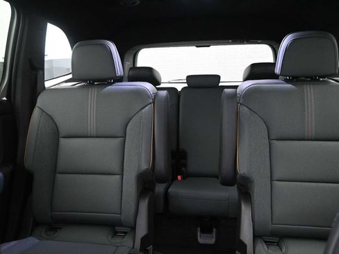 New 2026 GMC Acadia AT4 w/ Luxury Package image 17