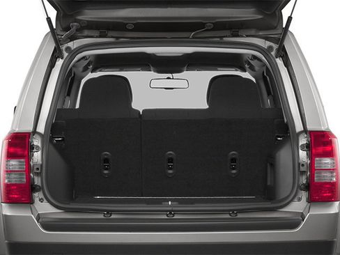 Used 2014 Jeep Patriot Limited w/ Sun/Sound Group FWD image 14