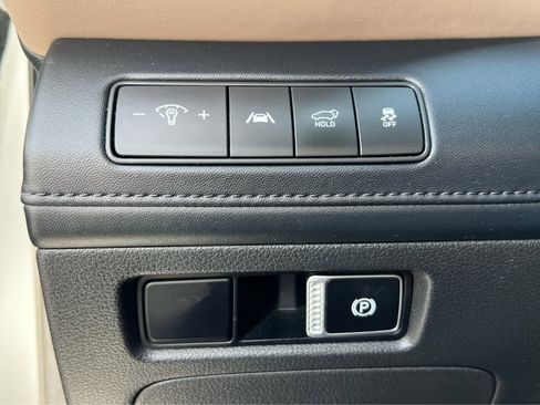 Used 2021 Hyundai Santa Fe Limited image 32