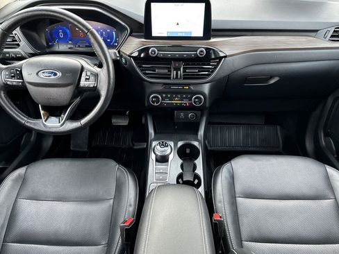 Used 2020 Ford Escape Titanium w/ Titanium Premium Package 2.0 image 3