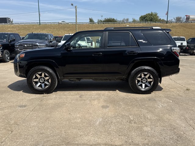 Used 2020 Toyota 4Runner TRD Off-Road AWD/4WD image 11