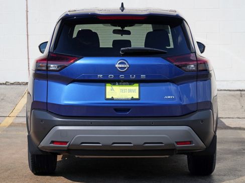 Used 2023 Nissan Rogue S AWD/4WD image 44