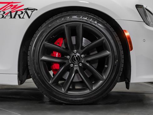 Used 2023 Chrysler 300 C RWD image 16