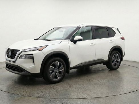 Used 2025 Nissan Rogue SV AWD/4WD image 3