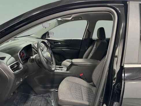 Used 2023 Chevrolet Equinox LT w/ Driver Convenience Package AWD/4WD image 8