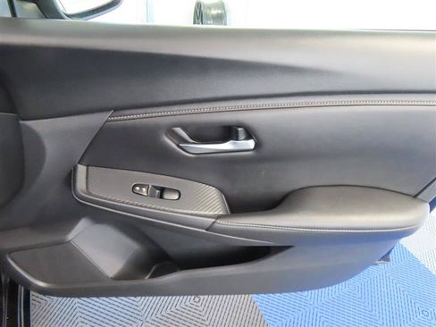 Used 2025 Nissan Sentra SV w/ All-Weather Package FWD image 34
