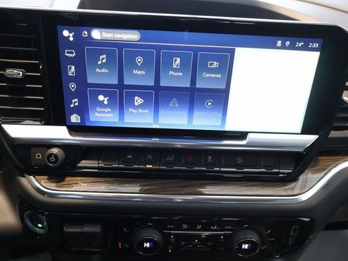 Used 2024 Chevrolet Silverado 1500 LT Trail Boss w/ Convenience Package II image 22