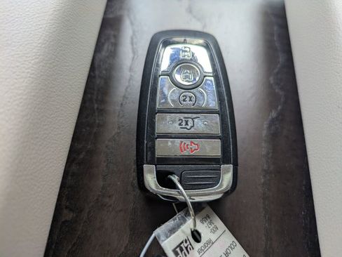 Certified 2024 Lincoln Navigator L Reserve AWD/4WD image 38