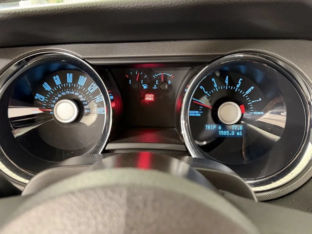 Used 2012 Ford Mustang GT RWD image 21