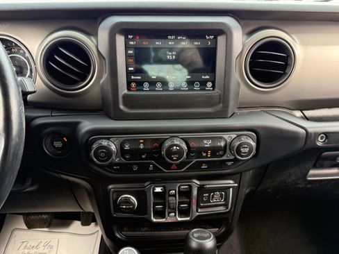 Used 2021 Jeep Wrangler Unlimited Sport AWD/4WD image 17