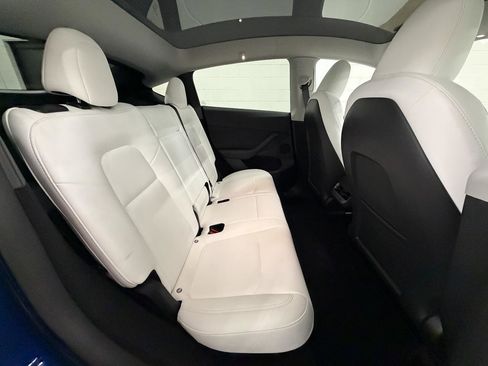 Used 2023 Tesla Model Y Long Range AWD/4WD image 17