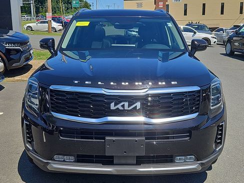Certified 2022 Kia Telluride SX w/ Towing Package AWD/4WD image 2