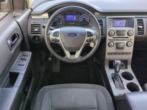 Used 2017 Ford Flex SE image 16