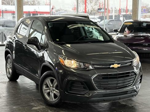Used 2019 Chevrolet Trax LS w/ Tint and Cruise Package image 2