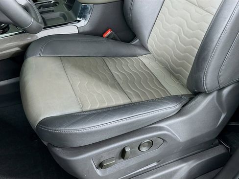 Used 2025 Chevrolet Silverado 1500 ZR2 w/ Technology Package image 20