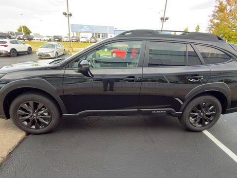 Certified 2025 Subaru Outback Onyx Edition image 5