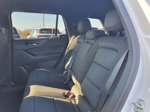 New 2026 Chevrolet Equinox LT image 8