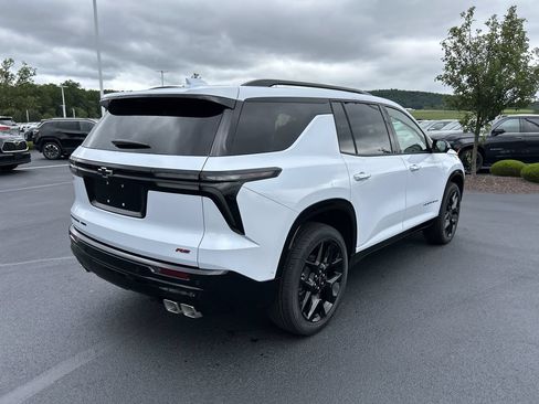 New 2026 Chevrolet Traverse RS w/ LPO, Floor Liner Package AWD/4WD image 7