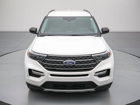 Certified 2024 Ford Explorer XLT w/ Equipment Group 202A AWD/4WD image 10