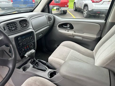 Used 2006 Chevrolet TrailBlazer LS w/ LS Preferred Equipment Group AWD/4WD image 12
