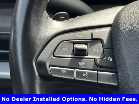 Used 2025 Cadillac XT4 Premium Luxury FWD image 13