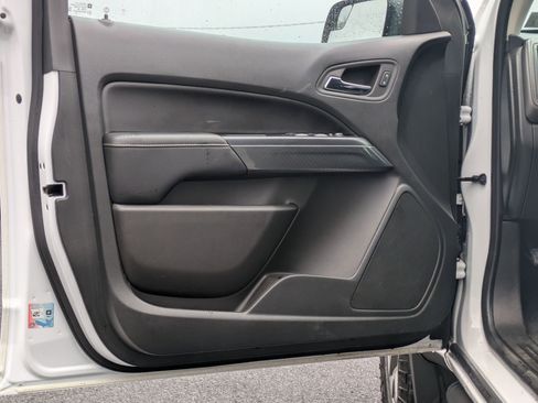 Used 2022 GMC Canyon AT4 w/ Trailering Package image 11