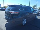 Used 2015 Toyota Highlander LE image 5