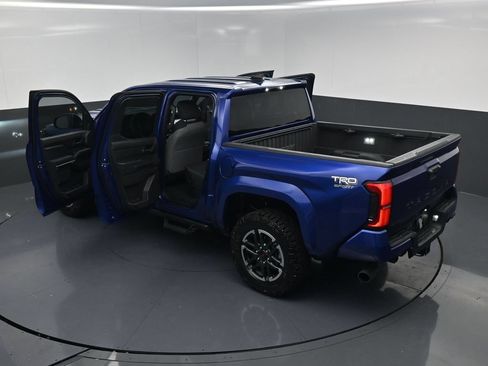 Used 2025 Toyota Tacoma TRD Sport AWD/4WD image 20
