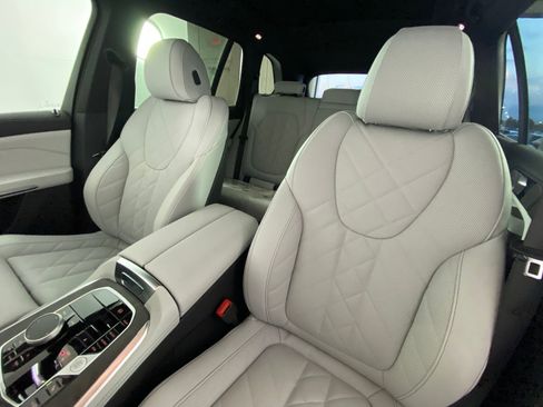 Used 2026 BMW X5 sDrive40i w/ Premium Package image 23