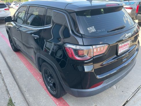 Used 2021 Jeep Compass Sport FWD image 8