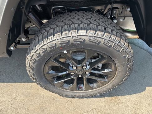 New 2025 Jeep Gladiator Sport image 8